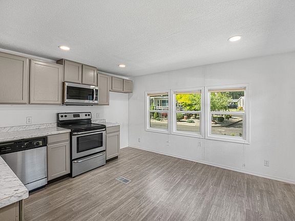 5th image of 208 S Neyland Rd #29