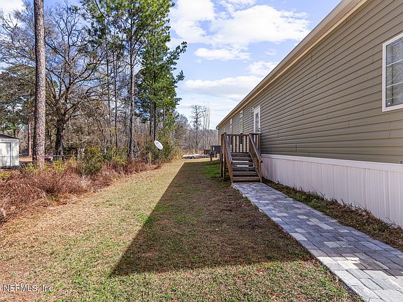 3rd image of 22813 NW COUNTY ROAD 225A