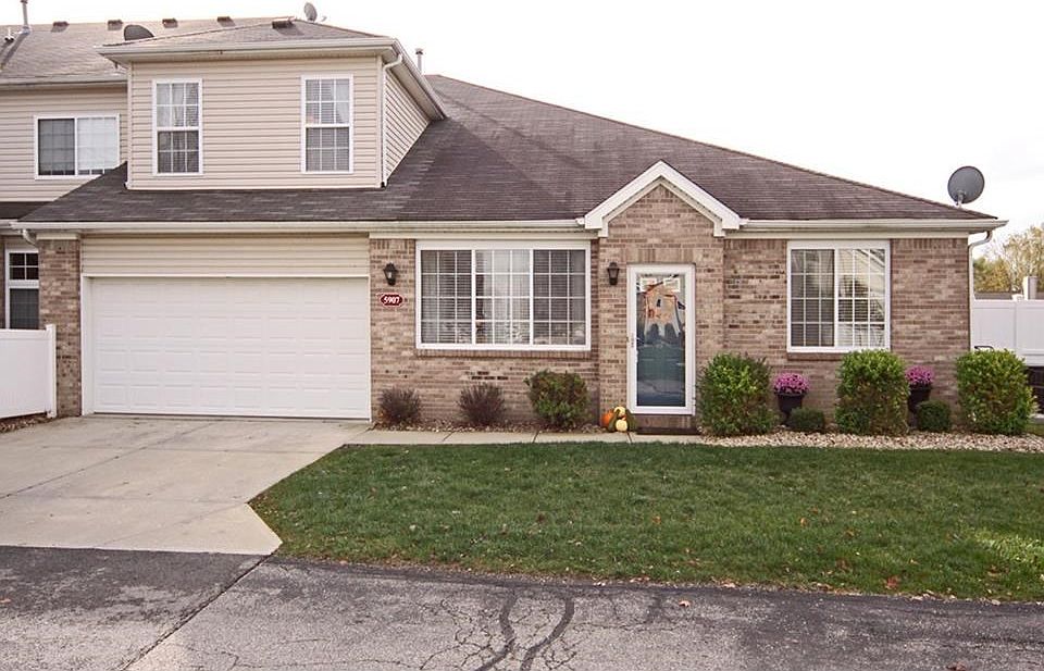 1st image of 5907 Seabrook Ln #84