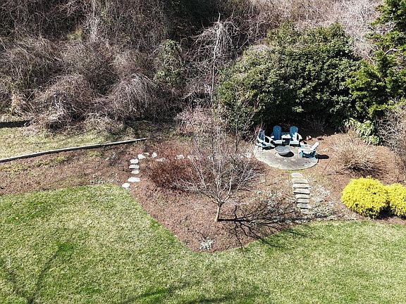 5th image of 2400 Vern Rd