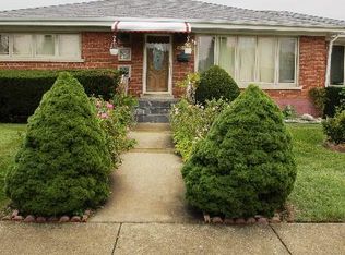 8925 Harlem Ave, Morton Grove, IL 60053