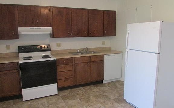 4th image of 128 6th Dr SE #128