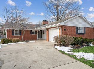 521 Ash St, Libertyville, IL 60048