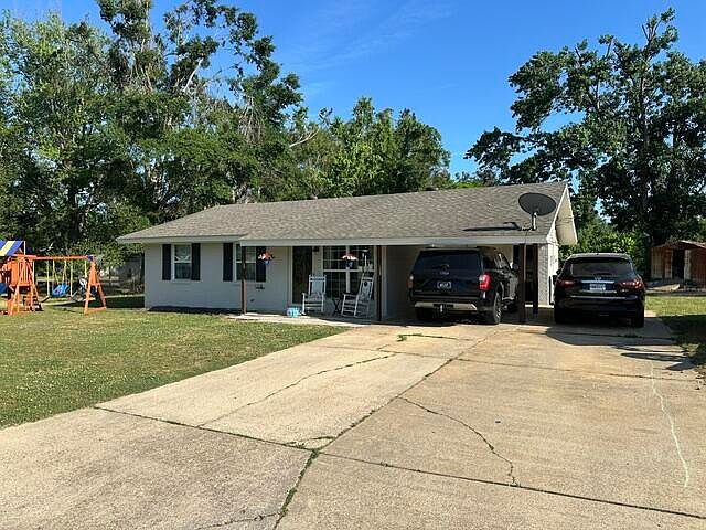 1st image of 103 Oak Haven Dr