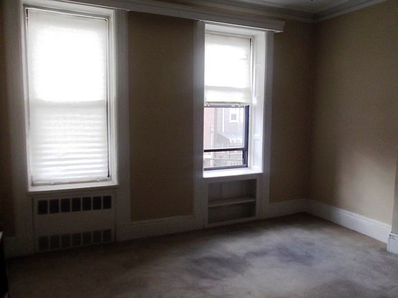 3rd image of 2647 30th St APT 3