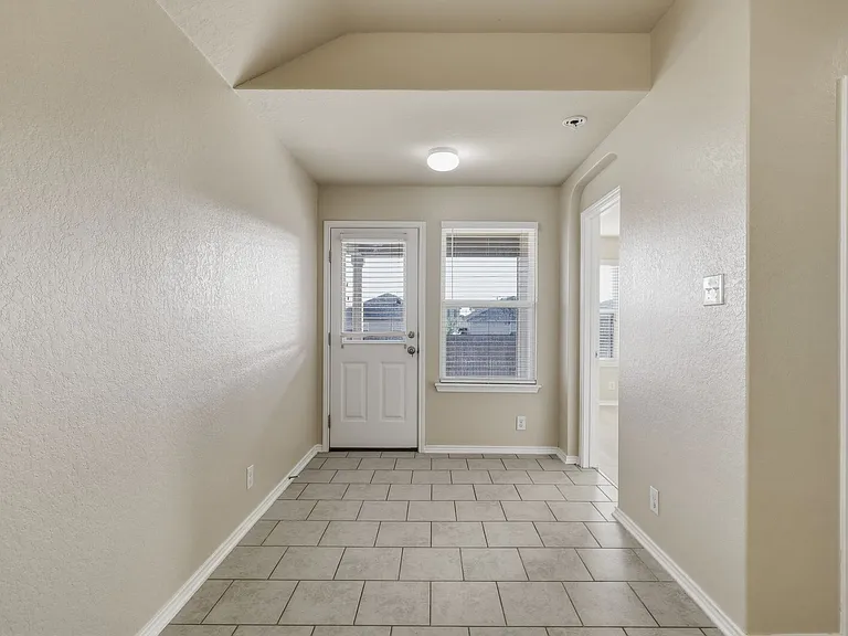 8810 Double Oak — Photo 14