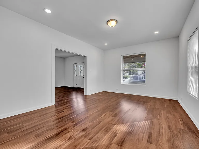 2348 Court R — Photo 13
