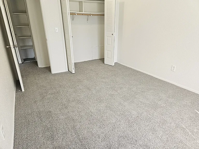 Waverly Park Apartments — Photo 15