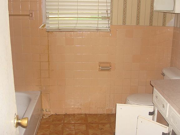 5th image of 9830 S Spence Ln
