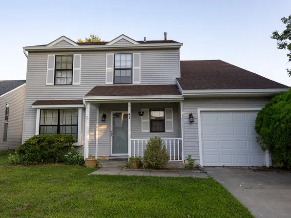 41 Country Hollow Cir, Sicklerville, NJ 08081