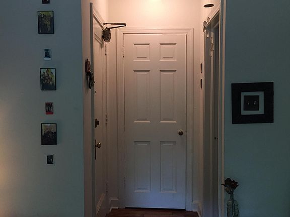 3rd image of 5142 Macarthur Blvd NW APT 204