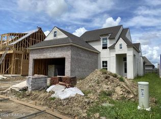 210 San Domingo Dr, Youngsville, LA 70592