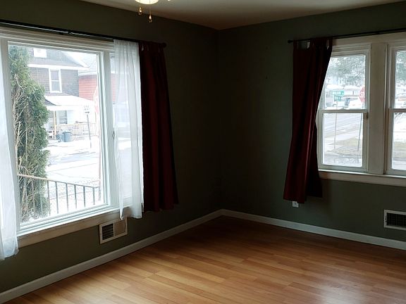 2nd image of 2 Wilkins St