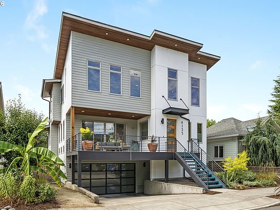 3rd image of 4135 SE 30th Ave