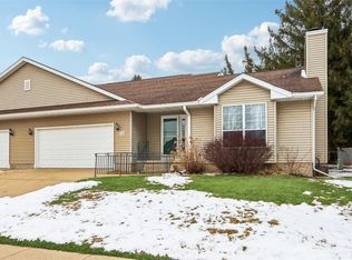 4020 Blue Jay Dr NE, Cedar Rapids, IA 52402