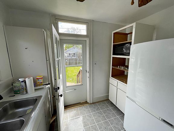 5th image of 302 Virginia Ave