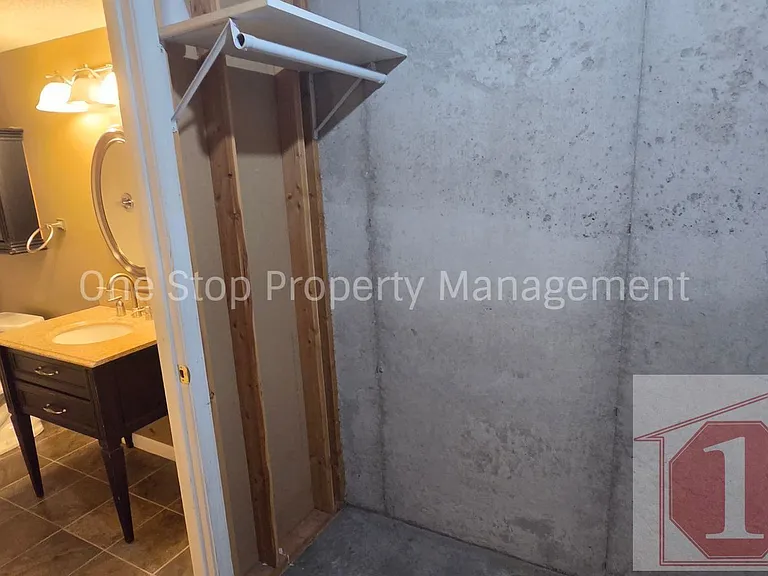 1317 S Huntington Dr — Photo 24