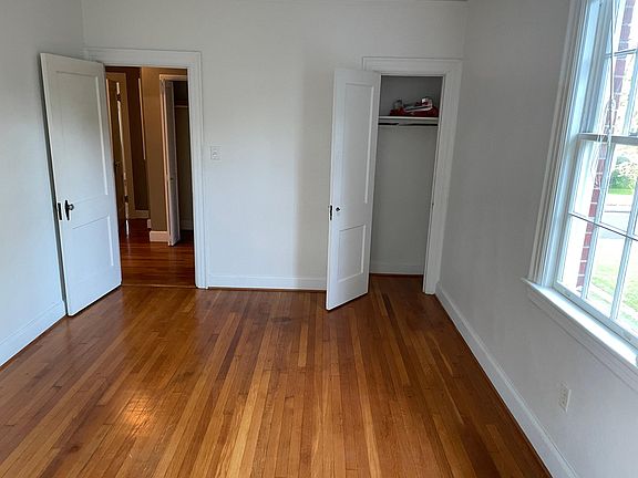 4th image of 641 E 41st St Unit B