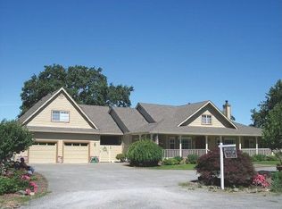 3866 Bluegrass Ln, Santa Rosa, CA 95403