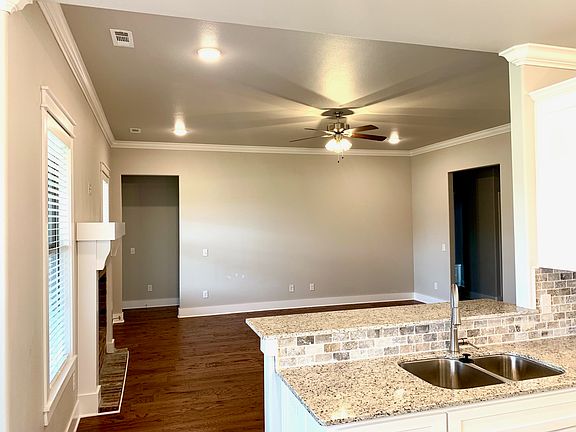 3rd image of 2305 Brook Ln