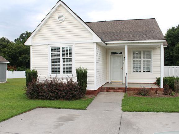 2nd image of 425 Davis Farms Dr
