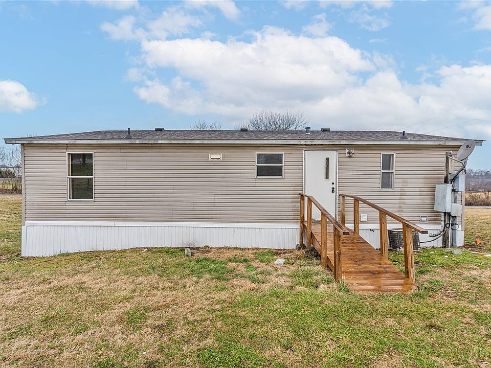 1st image of 20 Conner Hogan Ln