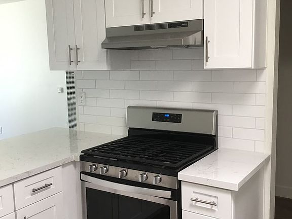 3rd image of 7685 Fillmore Dr APT B
