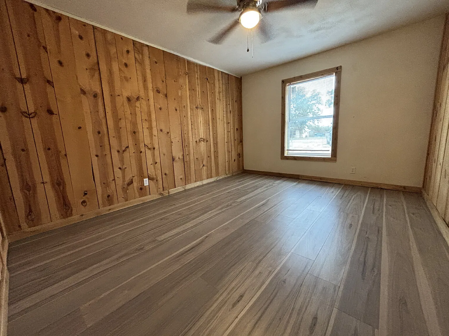 2 bed, 1.0 bath, 702 sqft, $1,000 — Photo 4