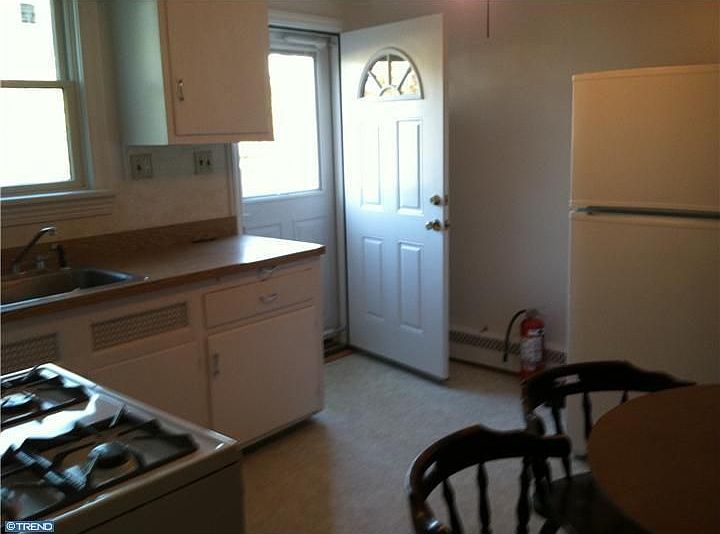 2nd image of 132 Pope Ave