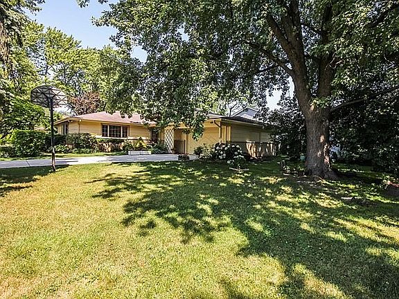 2nd image of 2924 Peachgate Ct