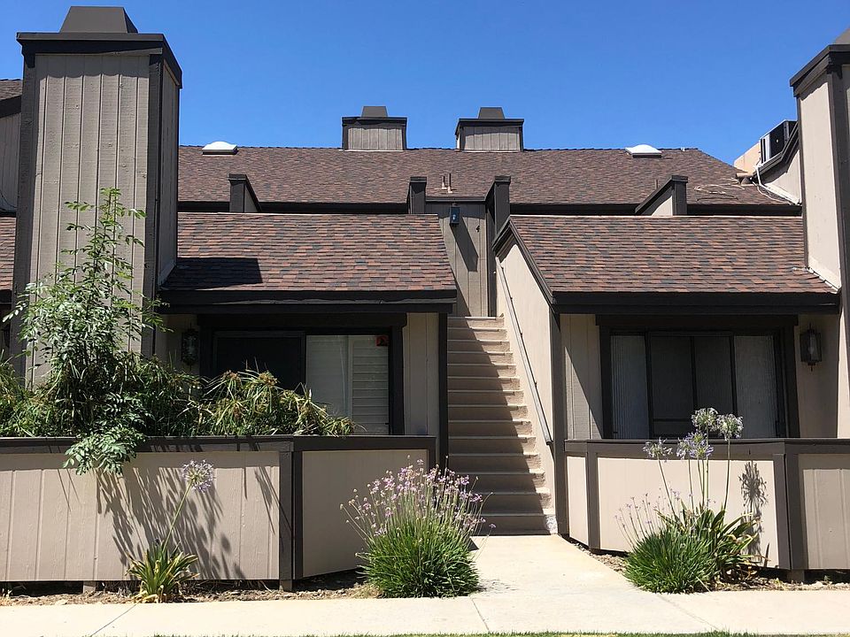 1st image of 22421 Sherman Way Unit 3