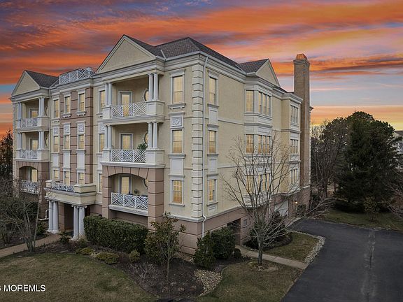 3rd image of 432 Oval Road