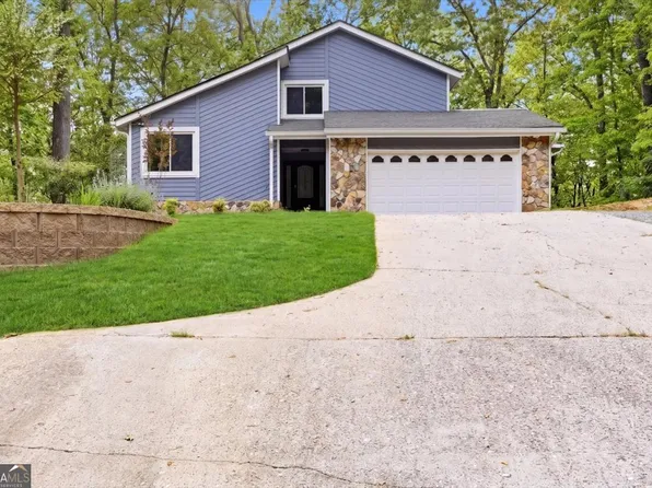 9485 Martin Rd, Roswell, GA 30076