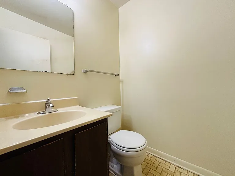 316 Shenandoah Cir — Photo 9