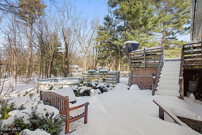 3rd image of 44 Curt Boulevard