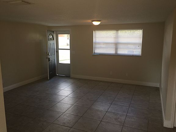 2nd image of 5007 E Seneca Ave