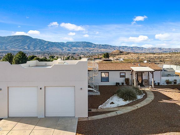 2nd image of 1075 S Trails End Drive