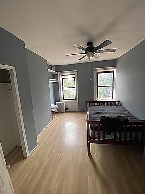 3rd image of 208 Columbia St #Top