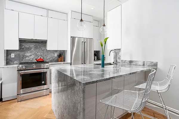 Sold by Compass | media 19