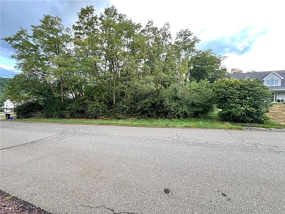 3rd image of 217 Lancelot Dr #1