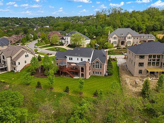 4th image of 1828 Winchester Dr