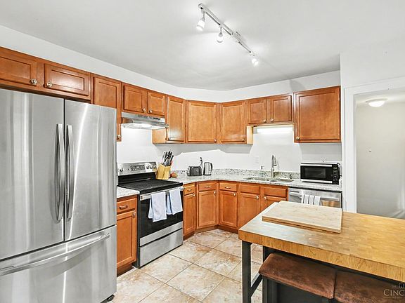 3rd image of 3058 Penrose Pl