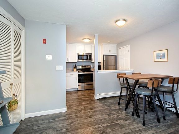 5th image of 610 S Franklin St APT D303