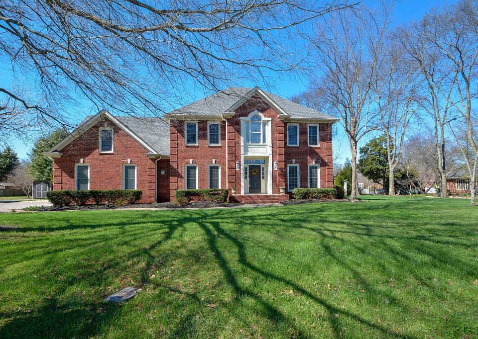 1st image of 2929 Chaucer Dr
