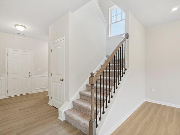 2nd image of 28 Kensington St