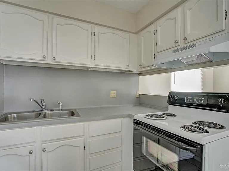 2125 Kerria Ave — Photo 8