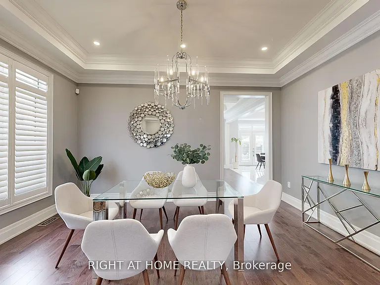 385 Tudor Ave — Photo 6