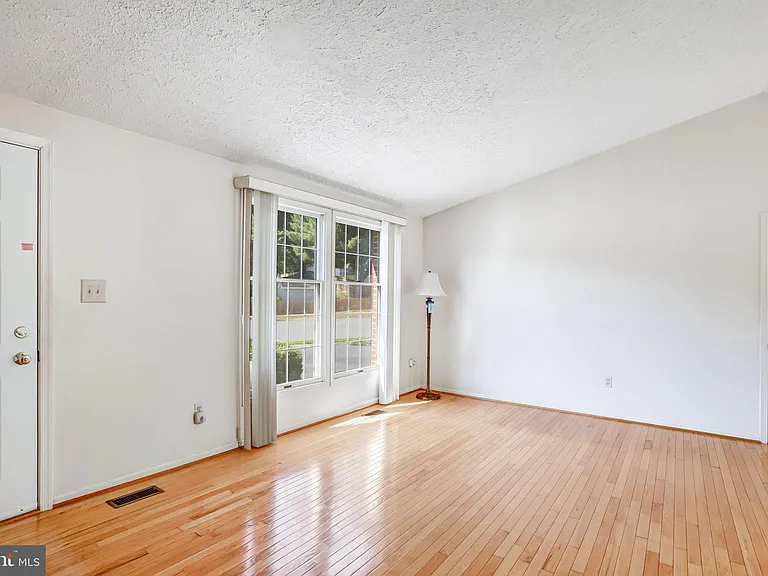1803 E Beech Rd — Photo 6