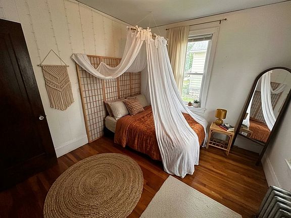 5th image of 36 Newton St #2