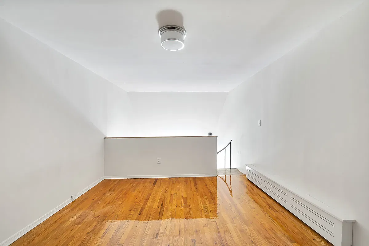 3615 Oxford Avenue — Photo 3